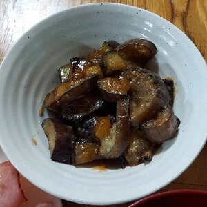 ご飯が！お酒が進んで困ります！茄子味噌炒め